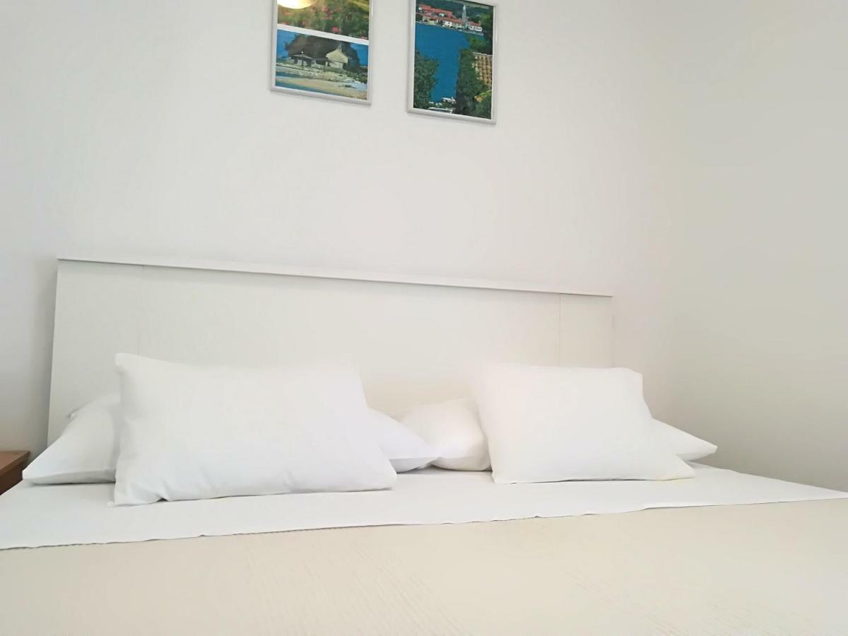 Apartments Dalmatian Stone House ตูรันญ์ ภายนอก รูปภาพ